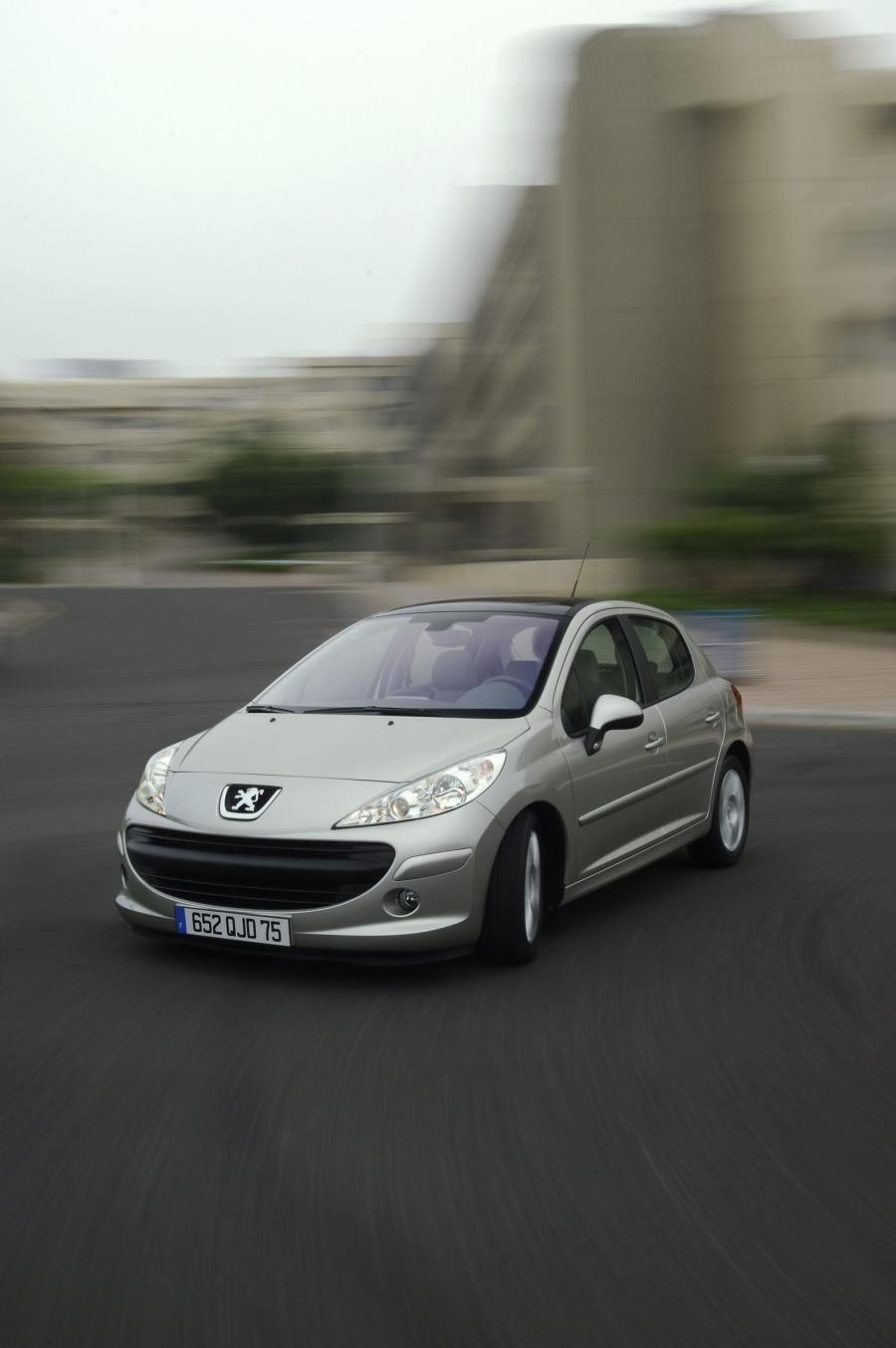  Peugeot 207 2006 года  (фото 174 из 180)